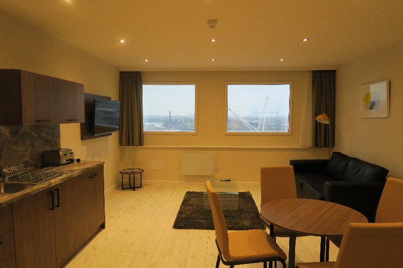 Clarence House码头公寓*